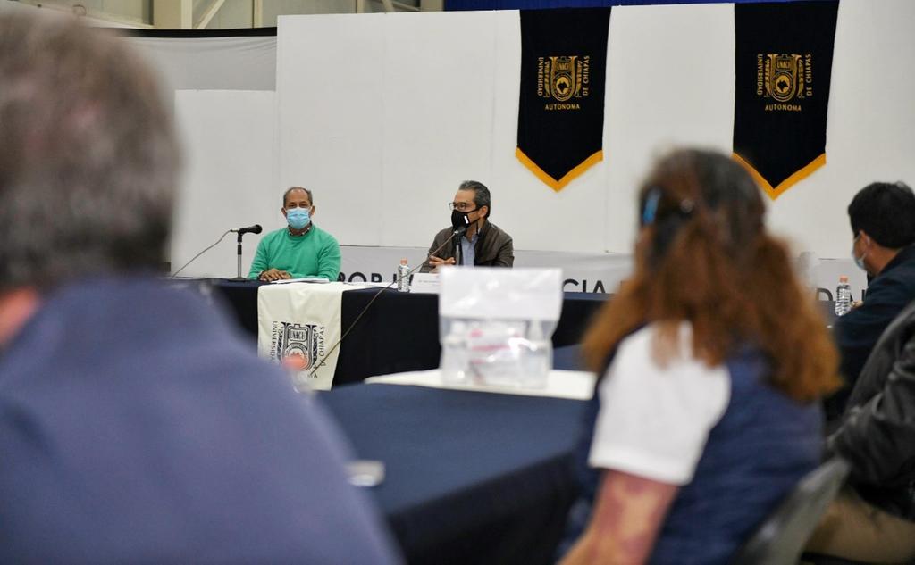 Se reúne el rector de la UNACH con directivos de las unidades académicas de Tuxtla Gutiérrez y Ocozocoautla