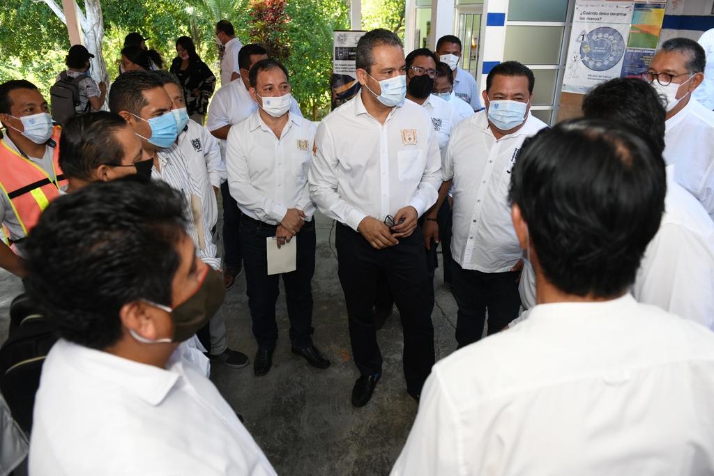 Continúa recorrido del rector de la UNACH Carlos Faustino Natarén Nandayapa en los Campus de la zona Norte del estado