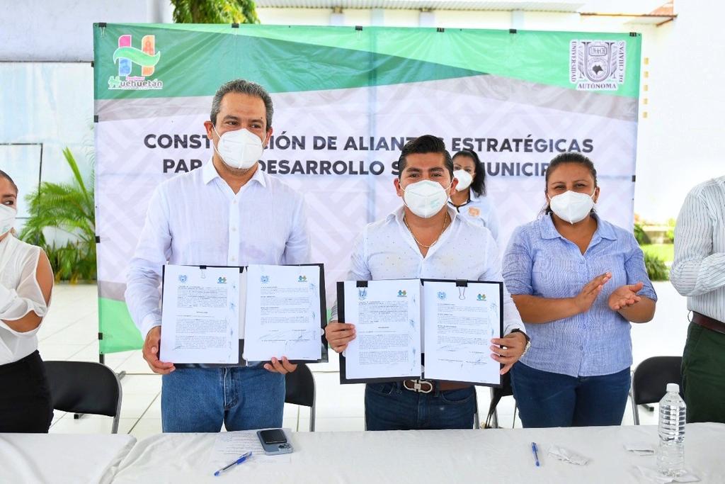 Responden UNACH y Ayuntamiento de Huehuetán a las Responden UNACH y Ayuntamiento de Huehuetán a las necesidades y peticiones de la sociedady peti