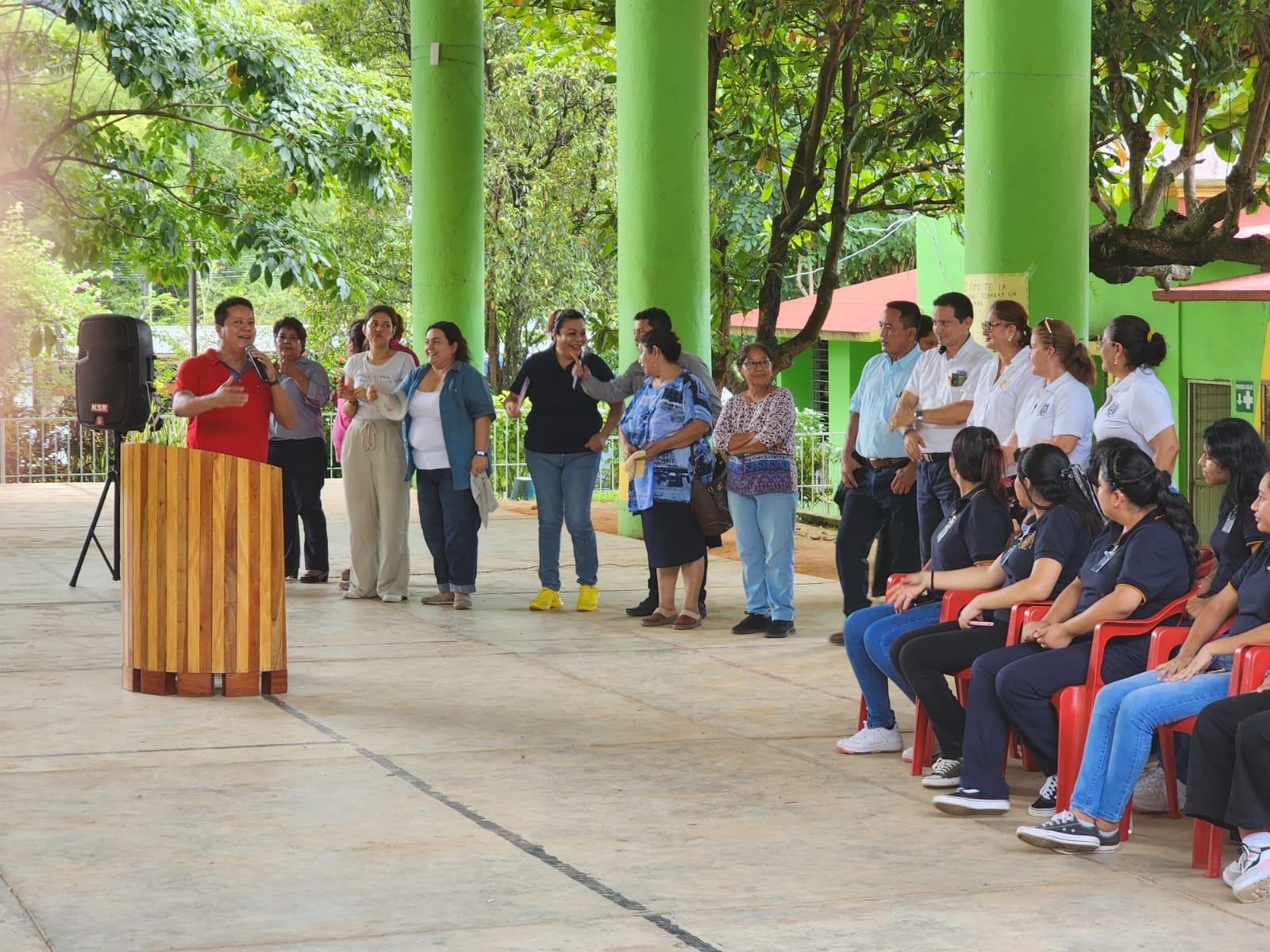 Realizan estudiantes y docentes de la UNACH UVD sobre salud mental en escuela de nivel medio superior