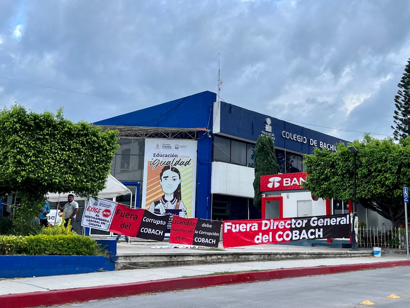 Se gesta nuevo conflicto en Cobach por descuentos masivos (Héctor Estrada) En la Mira