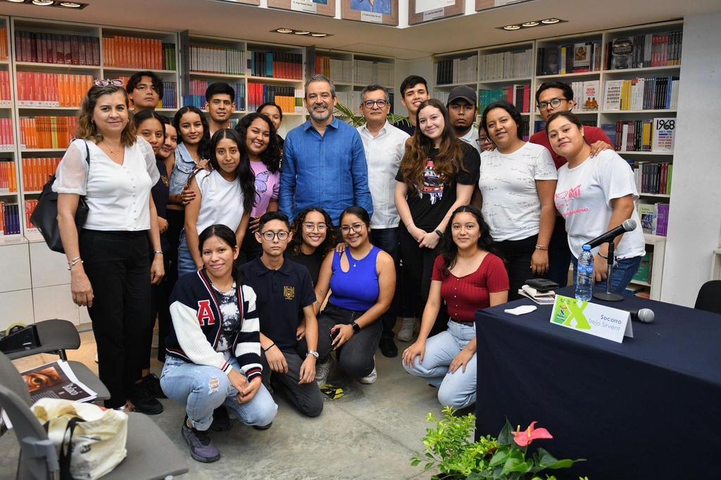 Comunidad docente de la UNACH es partícipe de la Feria Internacional del Libro
