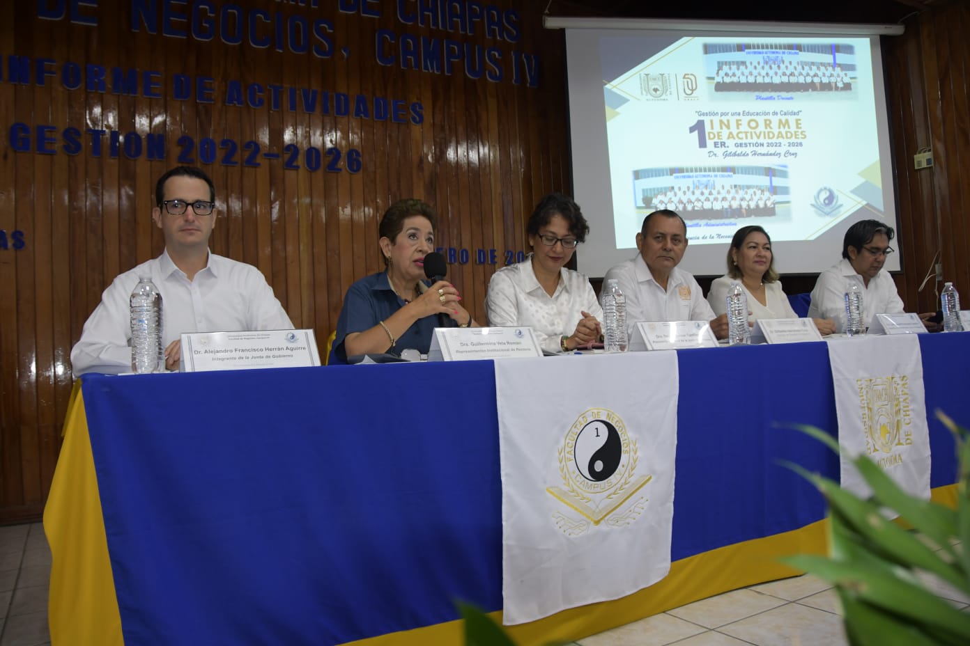 Destacan participación de estudiantes de la Facultad de Negocios de la UNACH en competencias nacionales