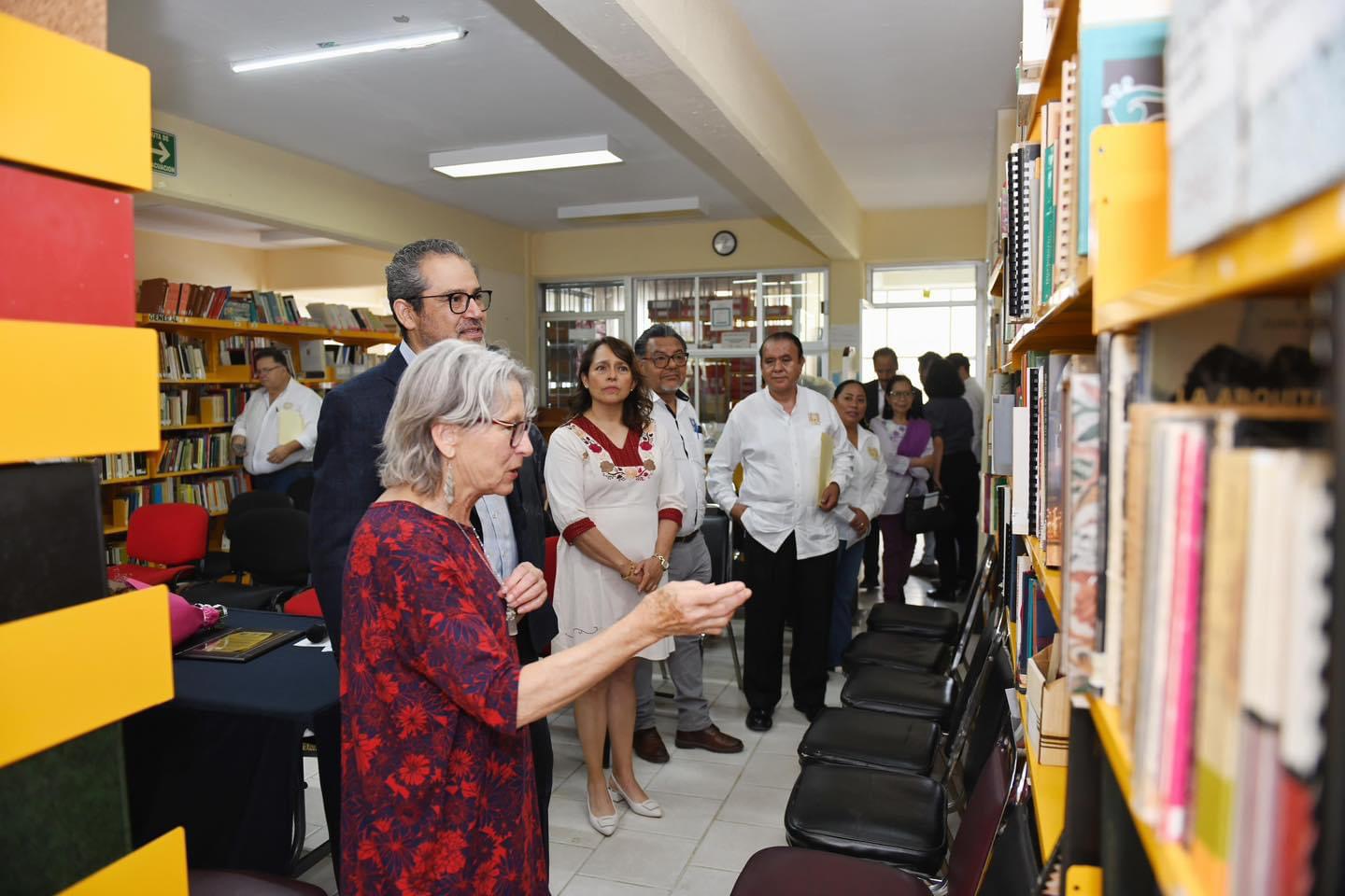 Nombran a la Biblioteca del Instituto de Estudios Indígenas de la UNACH con el nombre de “Mtra. María Elena Fernández-Galán Rodríguez”