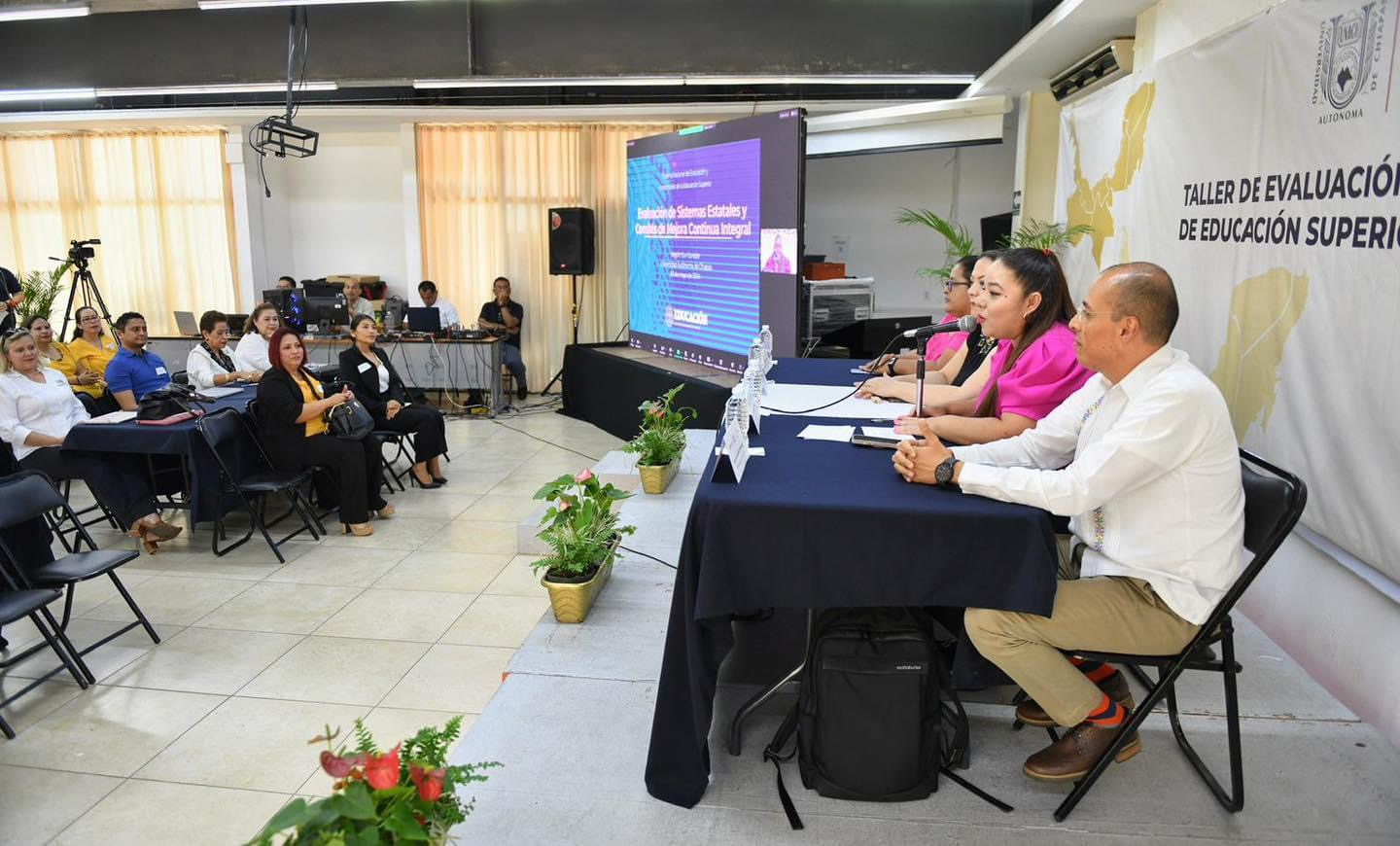 Participaron universidades afiliadas a la ANUIES en el Taller de Evaluación de Sistemas Estatales de Educación Superior desarrollado en la UNACH