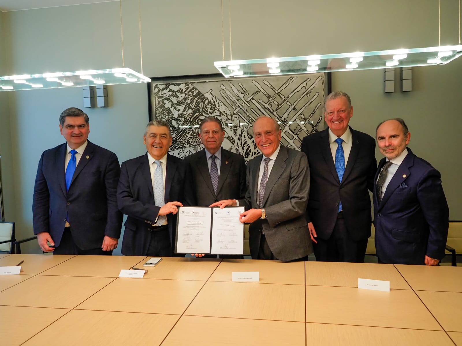 El Instituto Universitario Fernández-Vega, el Tecnológico de Monterrey y la Universidad de Oviedo, constituyen un espacio internacional de Investigación médica