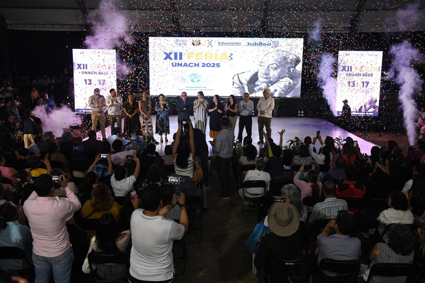 Miles de personas asistieron a la XII edición de la FIL UNACH 2025 