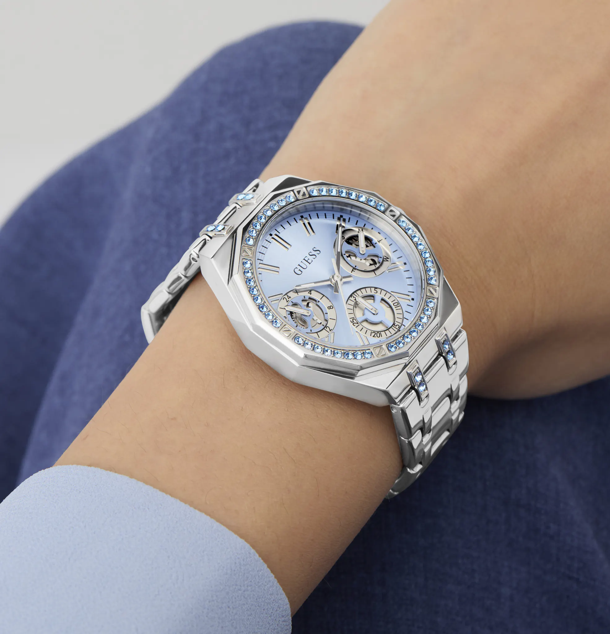 DARE TO DAZZLE: EL NUEVO BRILLO DE GUESS WATCHES PARA LA TEMPORADA 