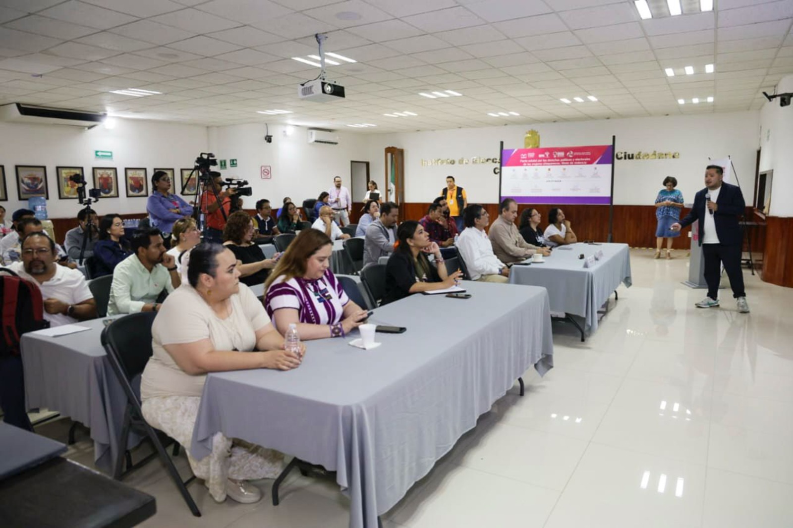 Realiza IEPC Conferencia sobre Comunicación y Derecho Electoral 