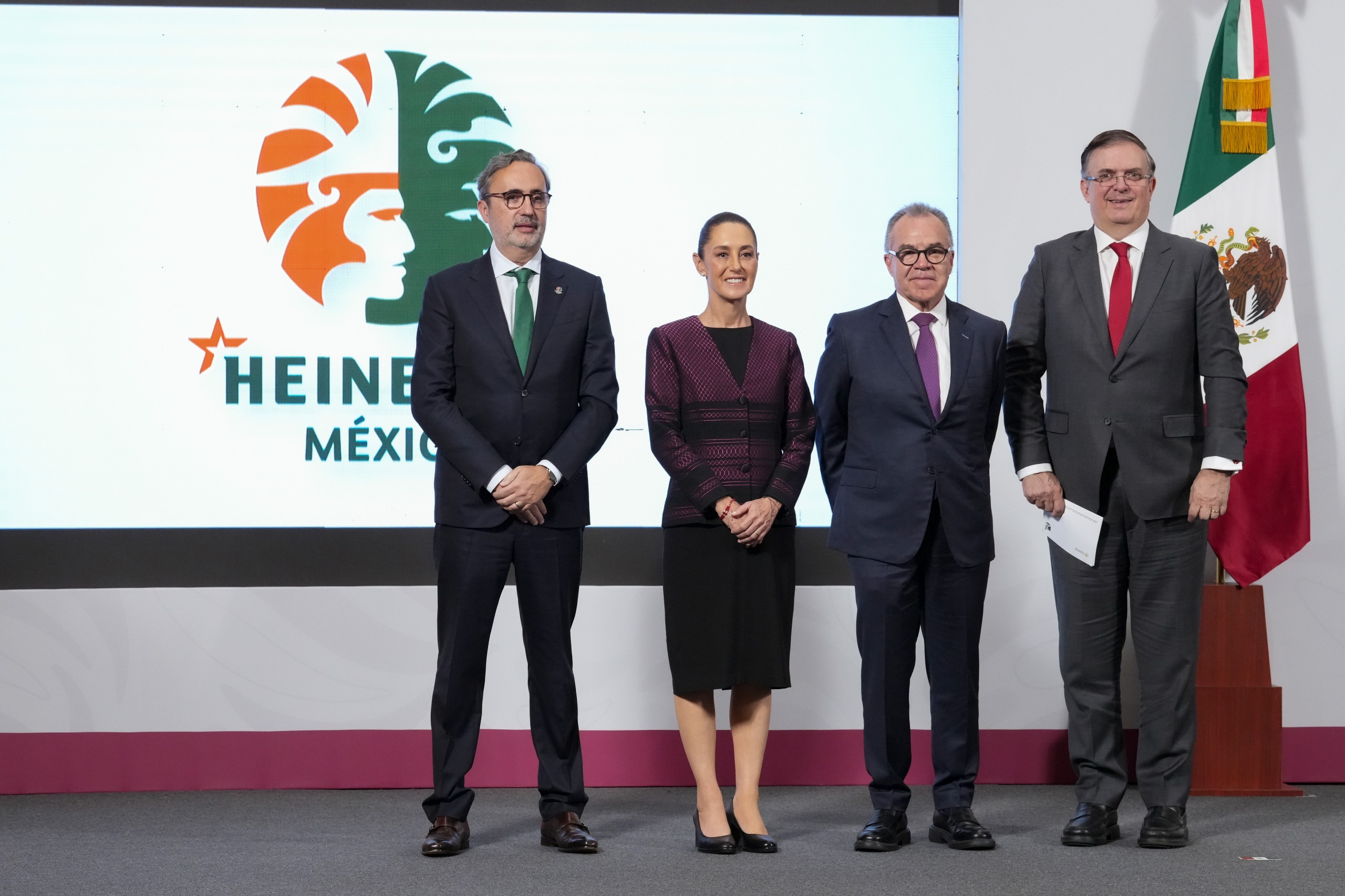 Plan México: Anuncia Heineken inversión de 2 mil 750 MDD en Yucatán y APIP destina 626 MDD para desarrollo de 13 parques industriales 