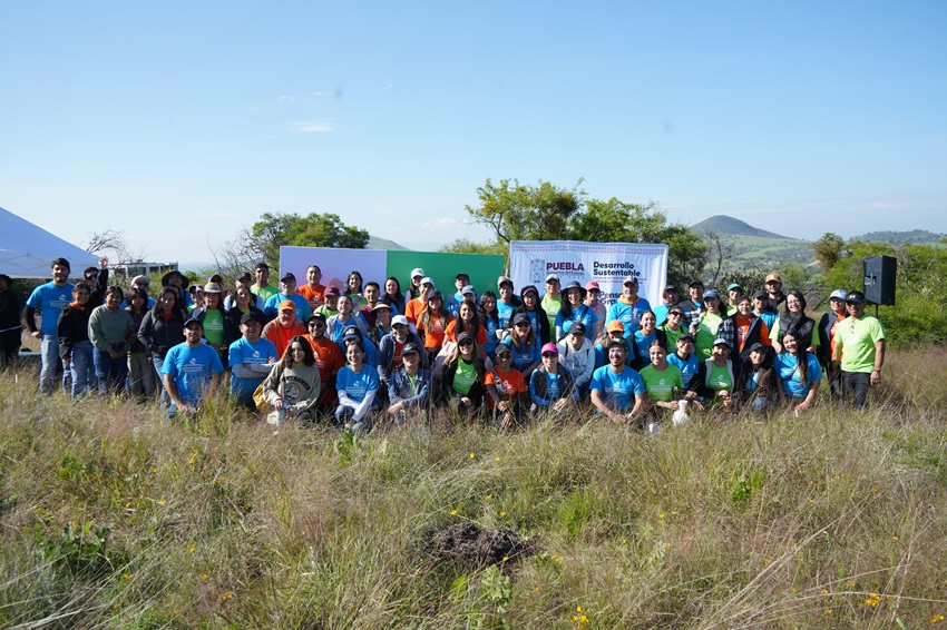 Volkswagen de México apuesta por los ecosistemas de Puebla con acciones de reforestación en el Parque Estatal Flor del Bosque 