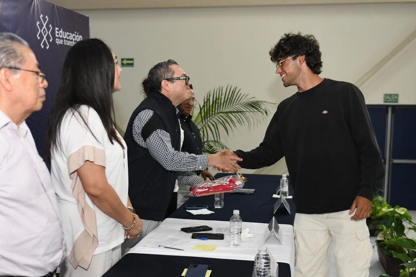 Realizarán estudiantes de la UNACH estancias académicas en Europa, Asia, Sudamérica y Norteamérica 