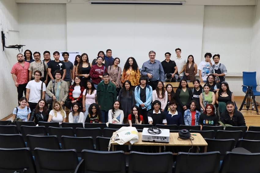 Estudiantes de 15 licenciaturas de la UNAM forman parte de la sexta edición de la cátedra 'Repensando la Democracia en el Siglo XXI' que organiza el PUEDJS 