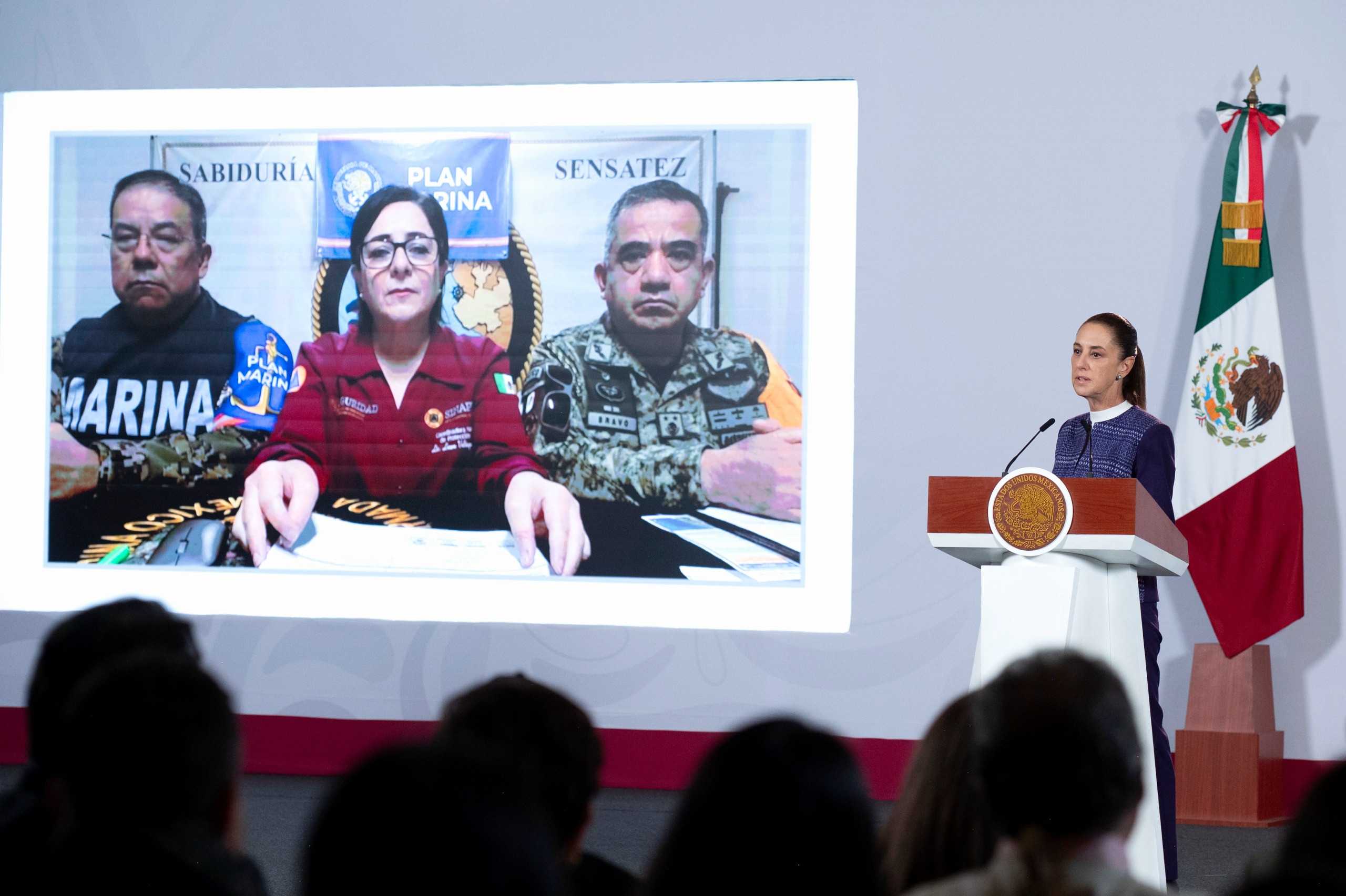 CONTINÚA TODO EL APOYO DEL PLAN MARINA Y EL PLAN DN-III-E POR EL HURACÁN SIMON Y LA TORMENTA TROPICAL RACHEL: PRESIDENTA CLAUDIA SHEINBAUM