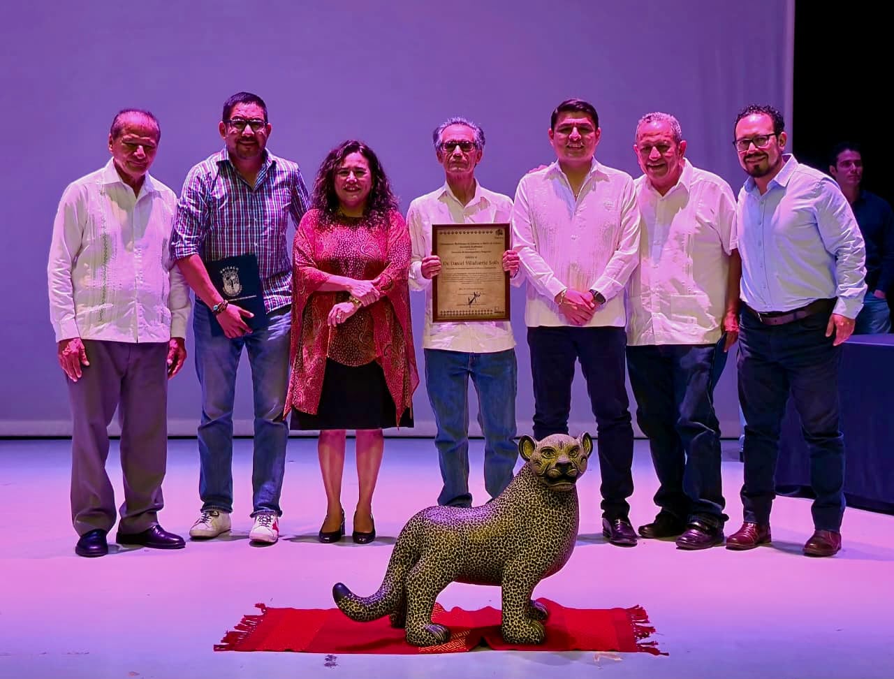 UNICACH distingue a docentes e investigadores por sus aportaciones a la excelencia académica