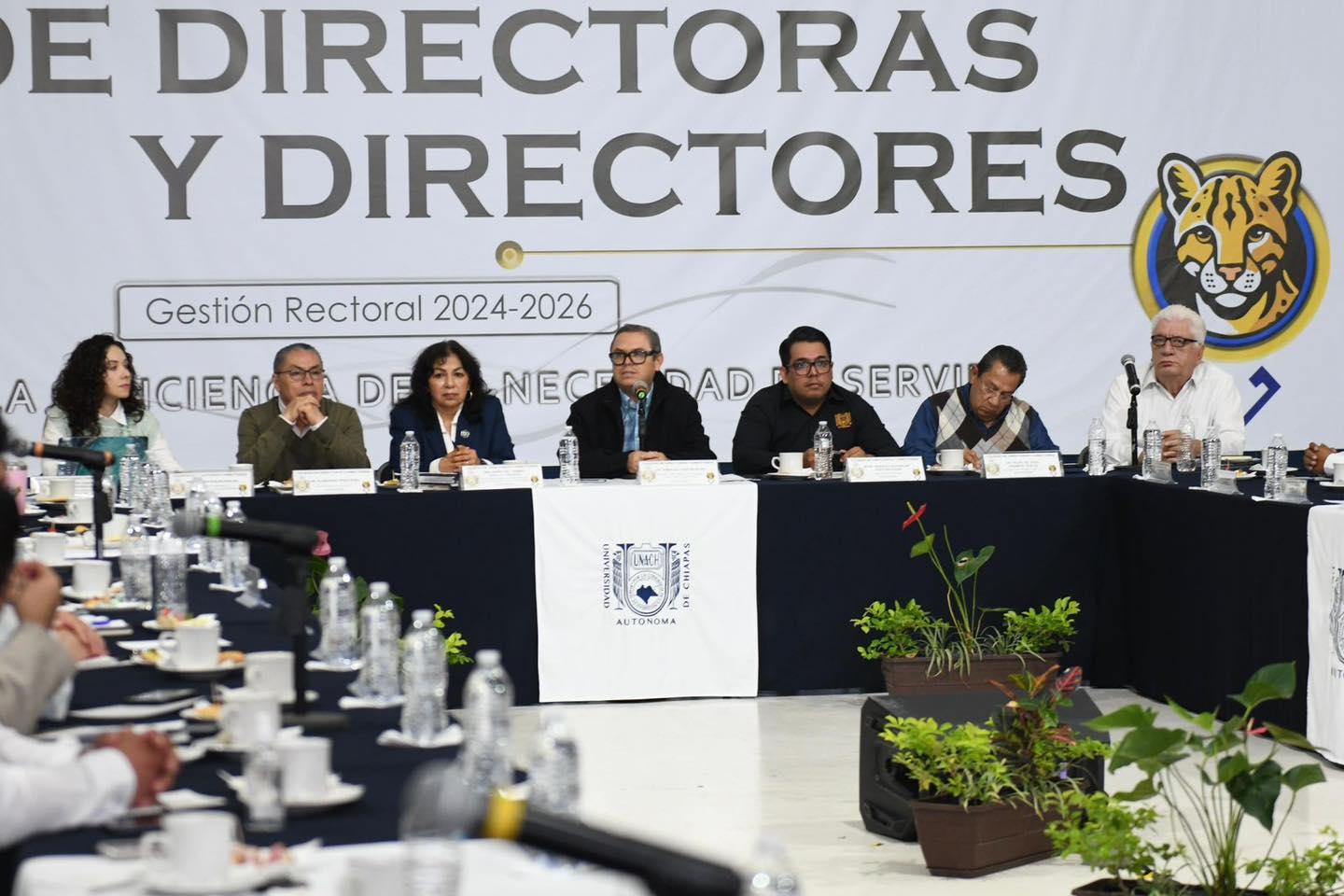 Exponen directivos de la UNACH avances y resultados en distintos rubros