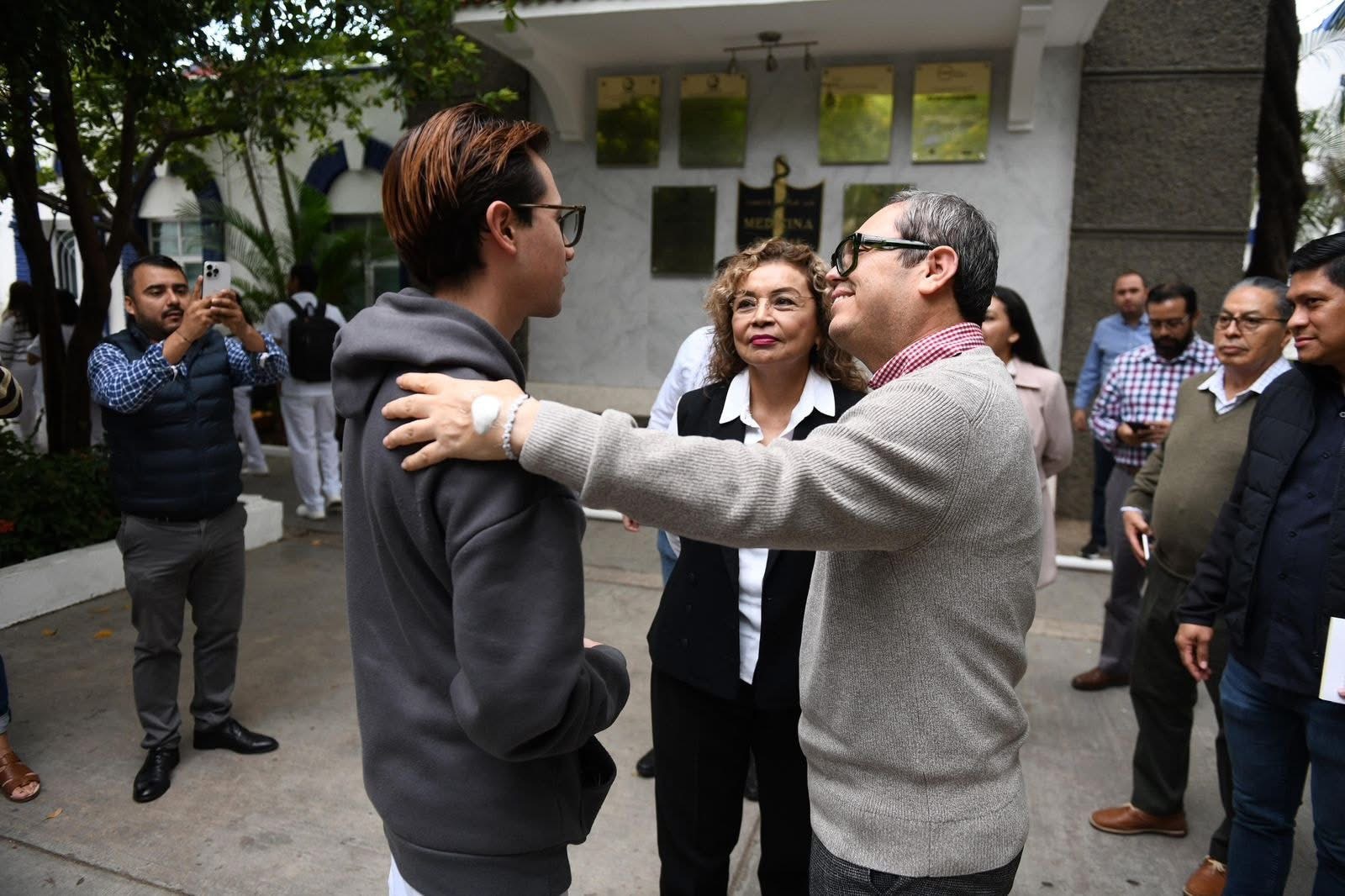 Se reúne el rector de la UNACH Oswaldo Chacón Rojas con comunidades de las Facultades de Medicina Humana y Medicina Veterinaria