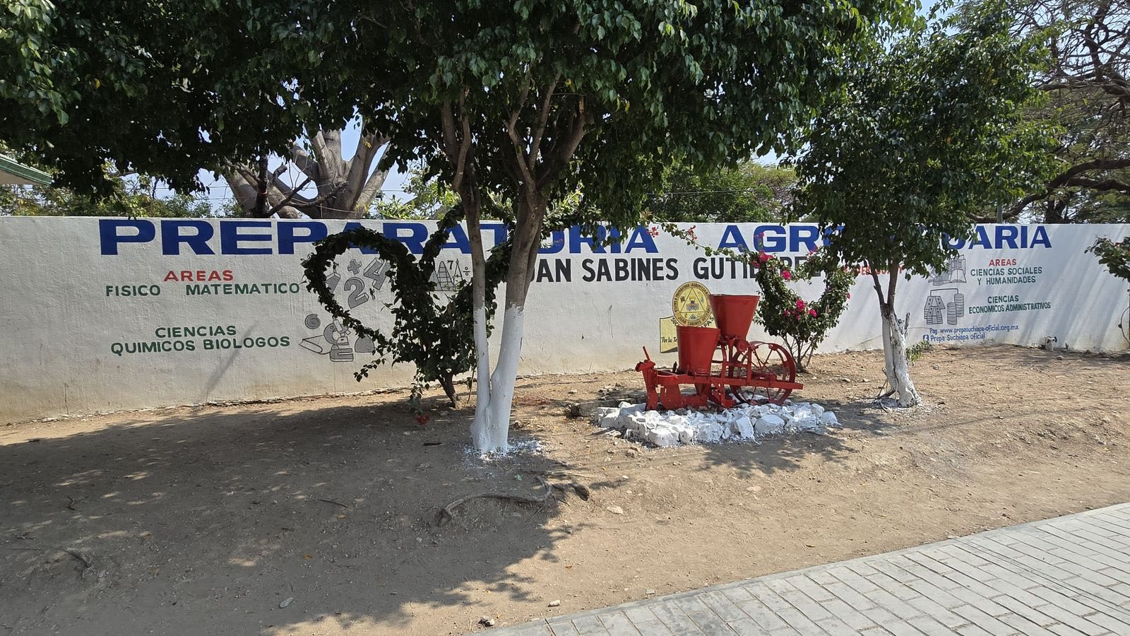 Alumna da a luz en preparatoria de Suchiapa; madre e hijo se reportan fuera de peligro