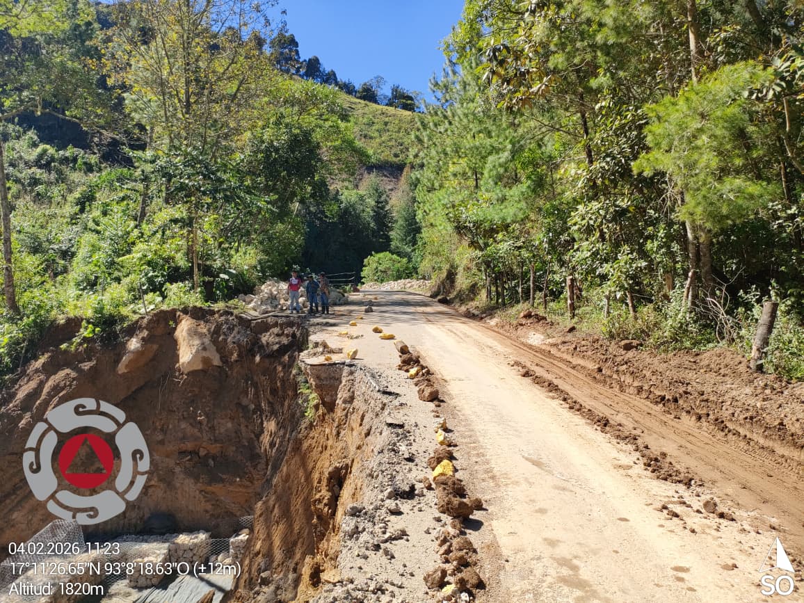 Protección Civil informa cierre de la carretera Ocotepec–Coapilla por deslave