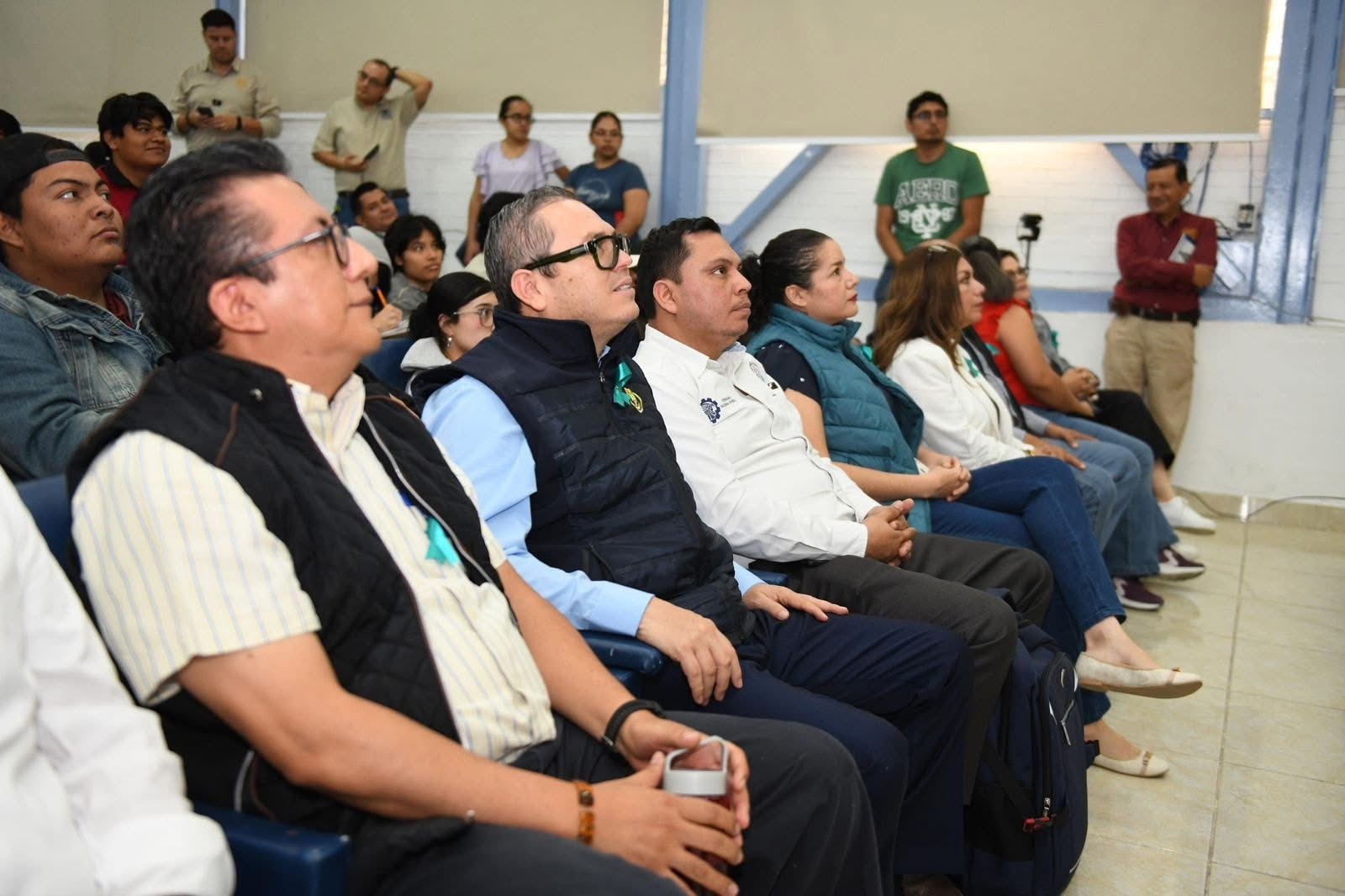 Dictan en la UNACH la conferencia “Del aula al Centro de Datos: Oportunidades para jóvenes en Inteligencia Artificial”