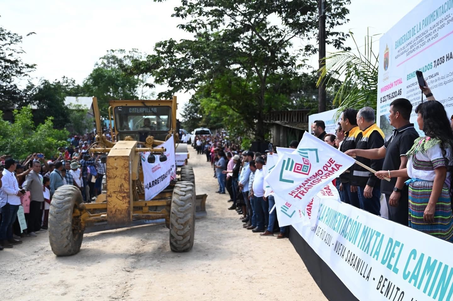 Eduardo Ramírez fortalece infraestructura de caminos en Maravilla Tenejapa