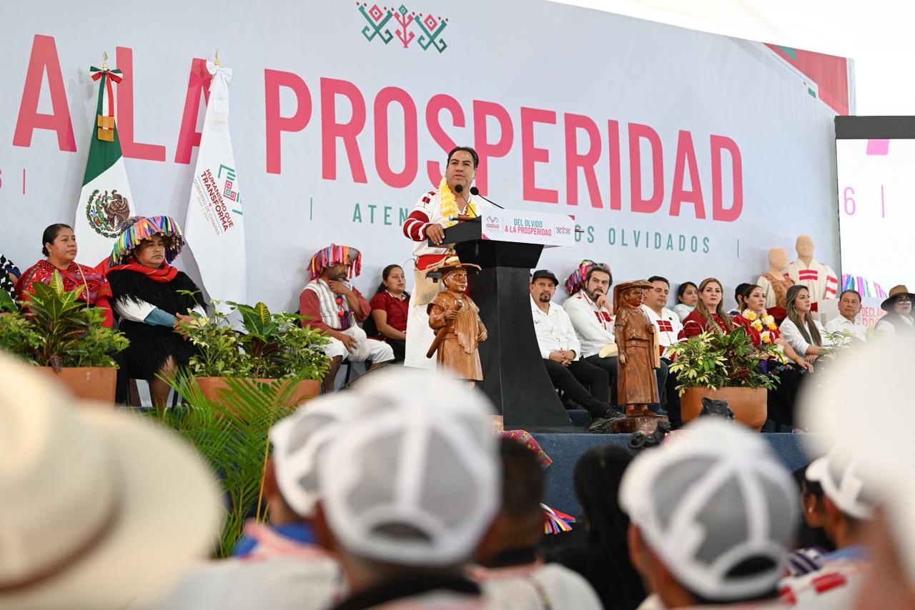 Presidente del Poder Judicial asiste a declaratoria por la prosperidad de pueblos históricamente olvidados en Oxchuc