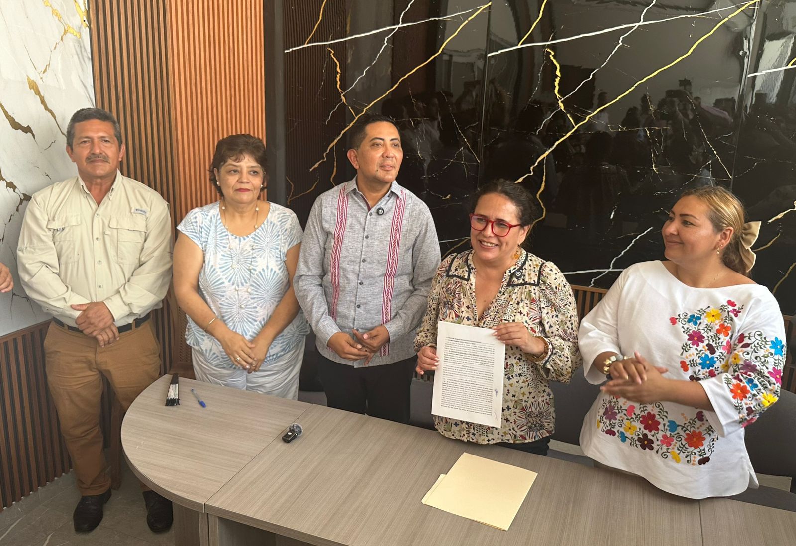 Recibe rectora de UNICACH Fanny López Jiménez terreno en donación para nueva sede en Suchiate