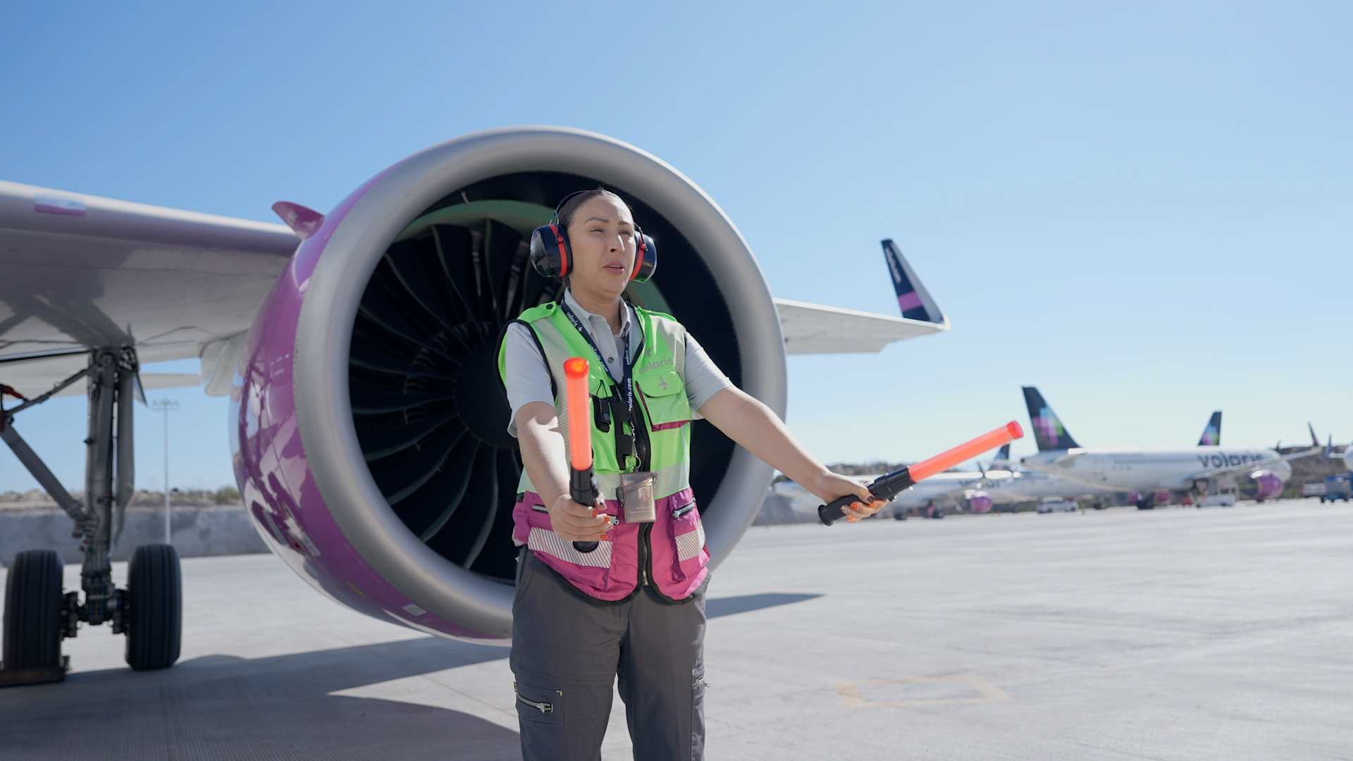 Volaris reconoce el liderazgo y la contribución de las mujeres que impulsan a la aerolínea