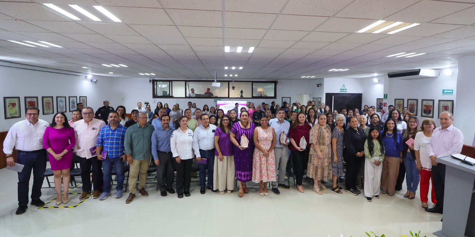 Conmemora IEPC el 101 aniversario del voto femenino en Chiapas