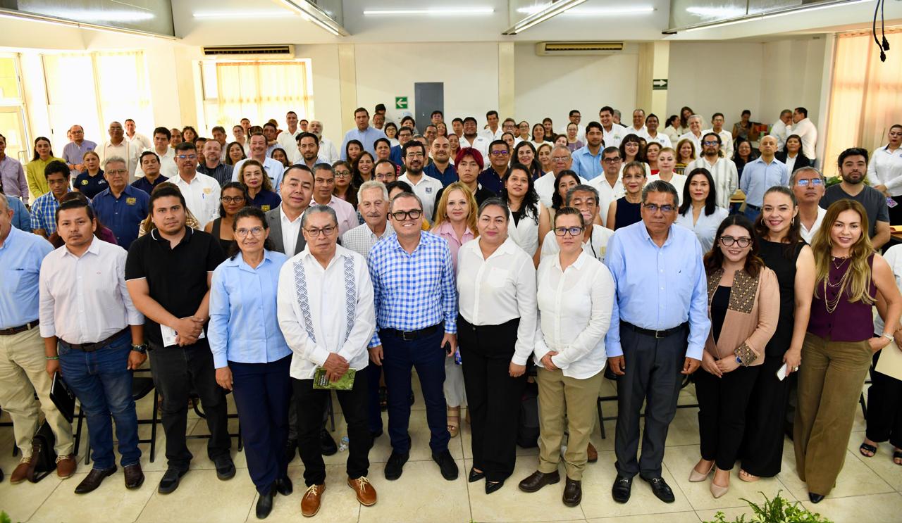 Entregan reconocimientos a 90 docentes de la UNACH acreditados como integrantes del Sistema Estatal de Investigadores