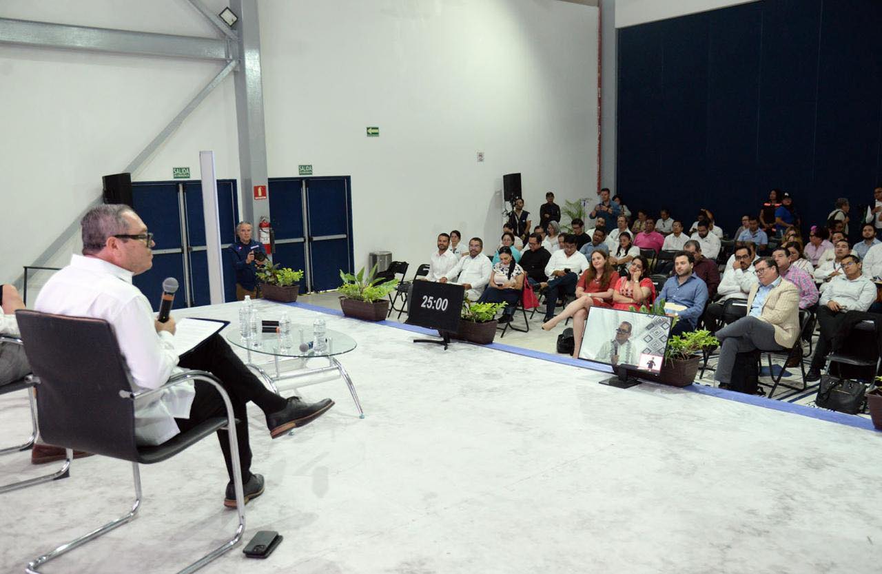 Se realiza en la UNACH Foro “Decidir en tiempos de Inteligencia Artificial: democracia, comunicación y opinión pública”