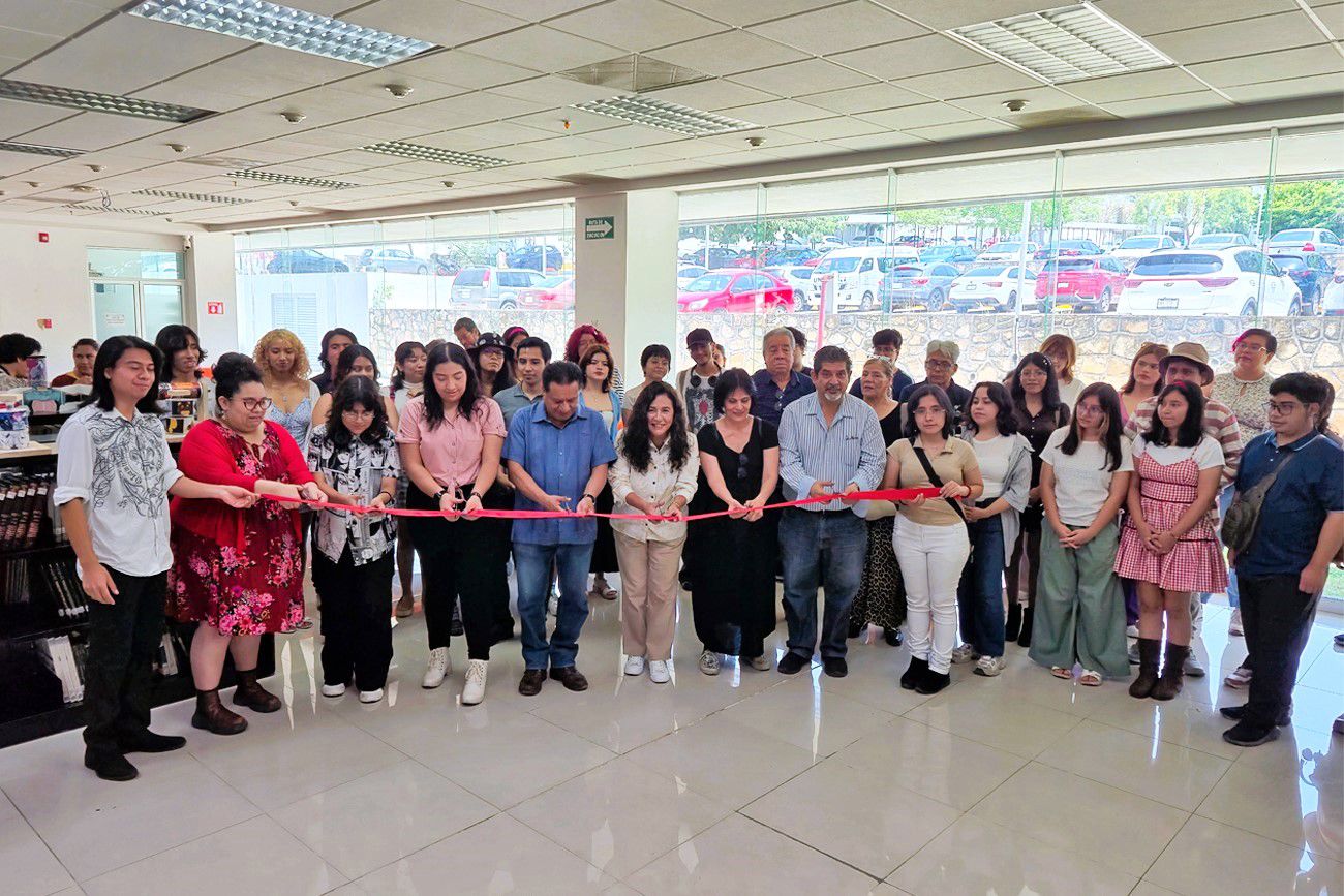 Inaugura UNICACH exposición “Teratos”: talento y creatividad de estudiantes de Artes Visuales