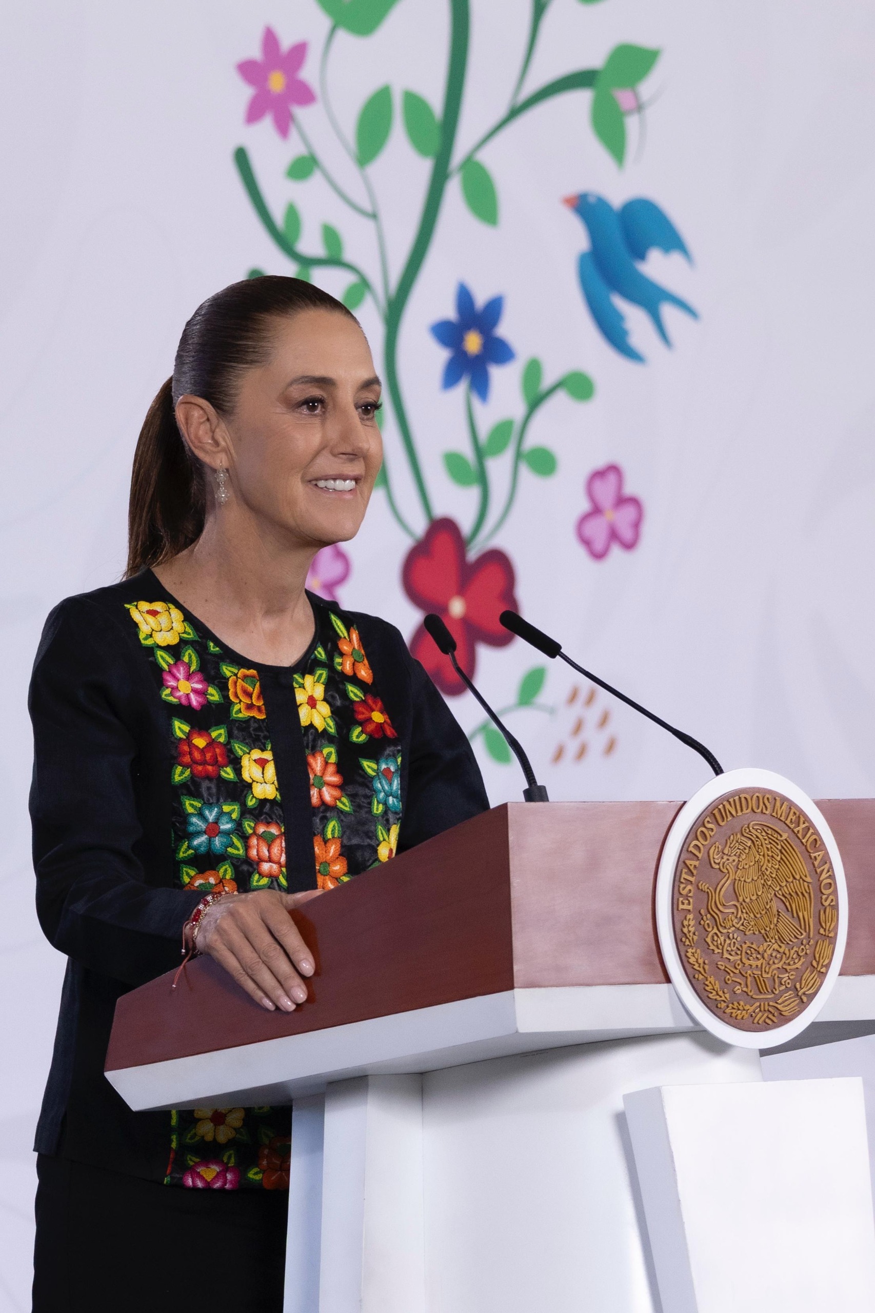 CON LA GRAN ESCAPADA HAY DESCUENTOS PARA VIAJAR TODO EL AÑO: PRESIDENTA CLAUDIA SHEINBAUM OBSEQUIARÁ 6 VIAJES DOBLES AL SURESTE PARA LOS PAPÁS DE MÉXICO