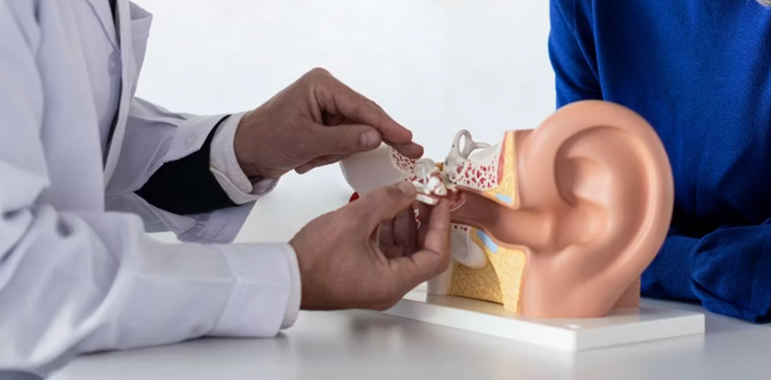 Pérdida auditiva en México: entre los retos del sistema de salud y el acceso a nuevas tecnologías