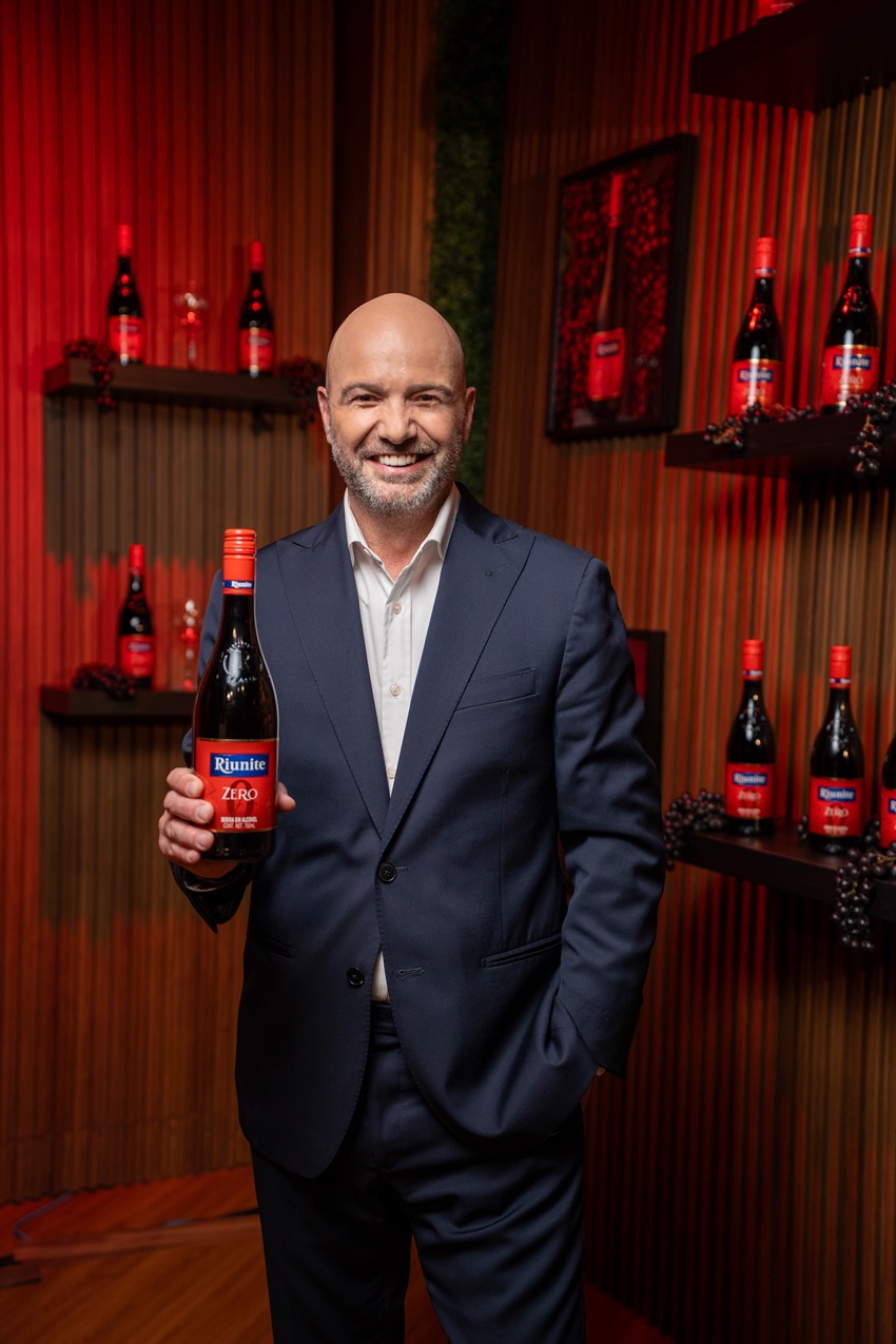 Las nuevas formas de convivir impulsan la demanda de alternativas sin alcohol: Riunite Zero presenta El Campeón de la Afición junto a Luis García