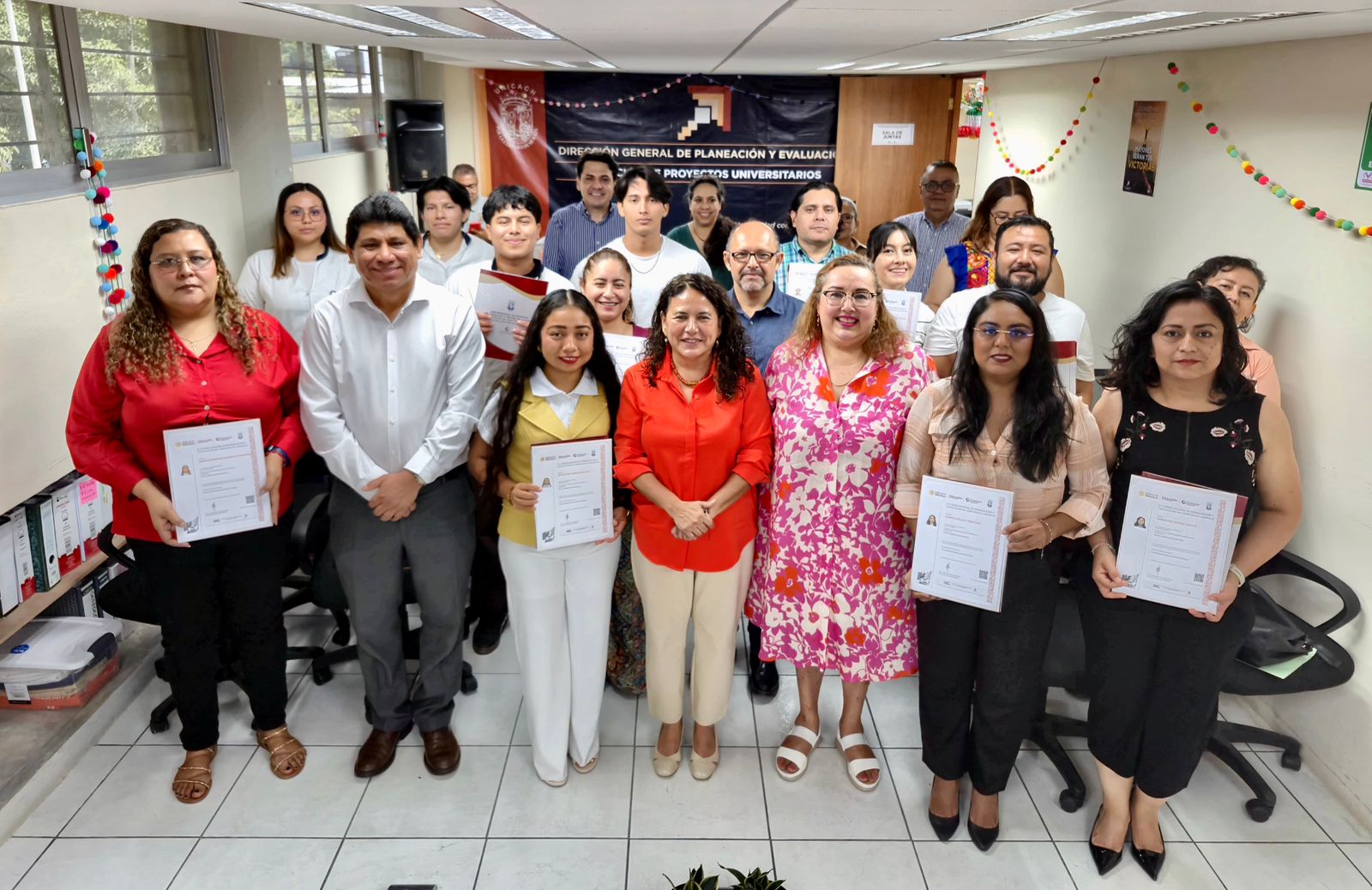 Destaca UNICACH en certificación de competencias laborales a nivel estatal y regional